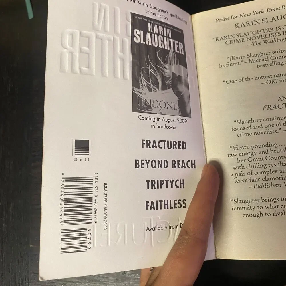 Fractured : A Novel by Karin Slaughter (2009, Mass Market)
